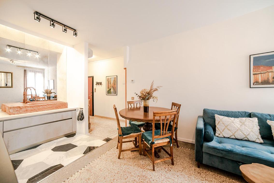 Delightful At 5 Mins From Rialto Bridge Apartment *